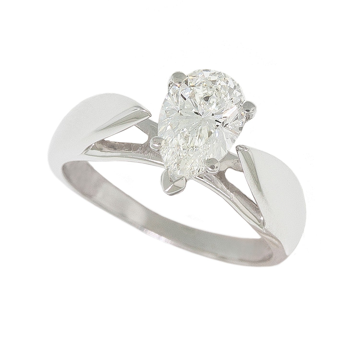  Pear Solitaire  Ring 